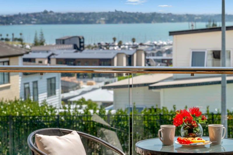 6 Keshvara Road, Beachlands, Auckland - Carousel 36