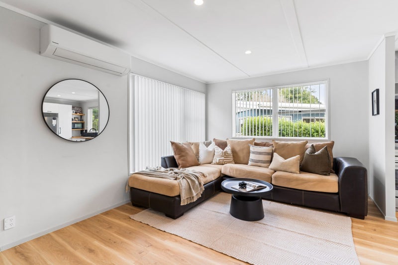 5 Maori Hut Road, Red Beach, Red Beach - Carousel 2