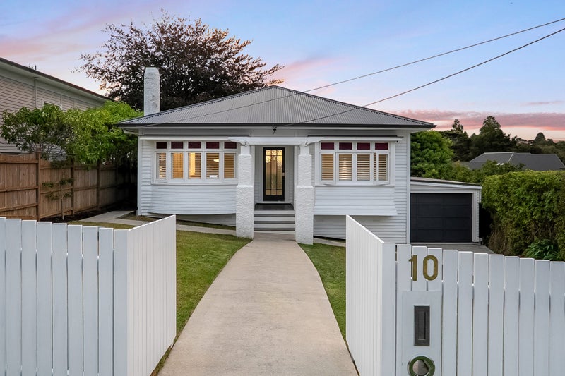 10 Le Roy Terrace, Birkenhead, Auckland - Carousel 1