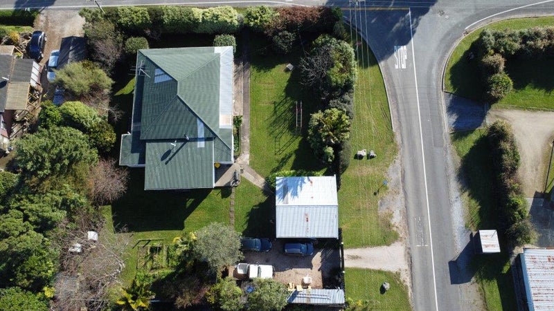 2 Clifton Road, Takaka - Carousel 17