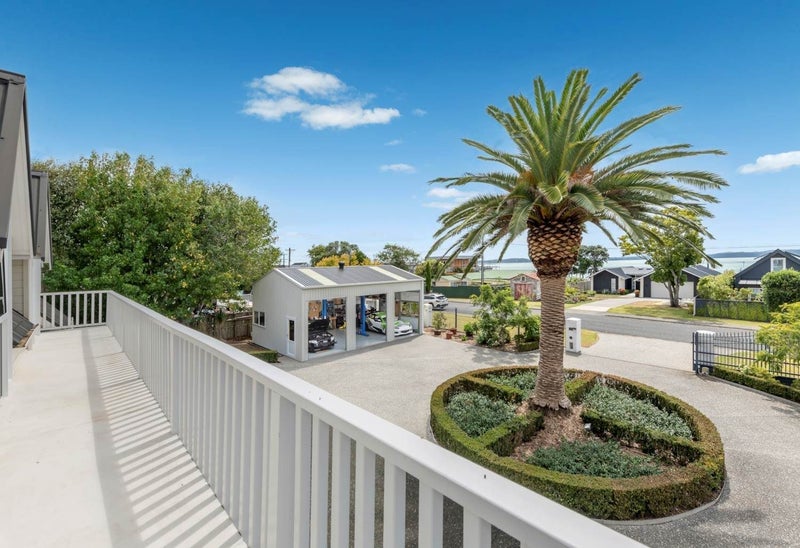 6 Pohutukawa Road, Beachlands, Auckland - Carousel 2