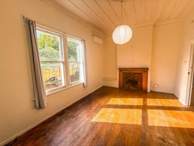 2 Fisherton Street, Grey Lynn, Auckland - Carousel 2