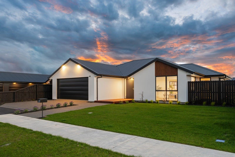 58 Halpin Drive, Lincoln, Lincoln - Carousel 1