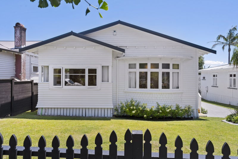 19 Springleigh Avenue, Mount Albert, Auckland - Carousel 2