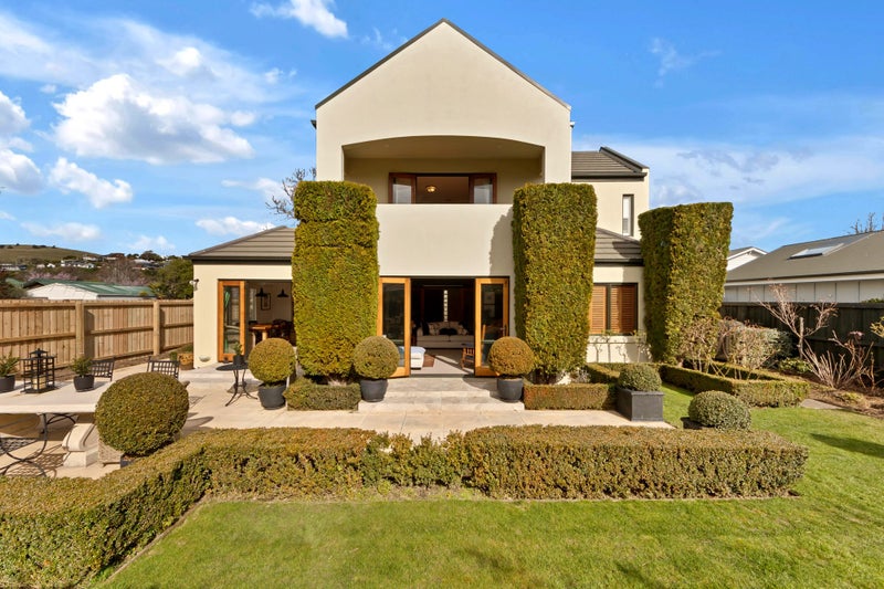 9 Buxton Terrace, Saint Martins, Christchurch - Carousel 1