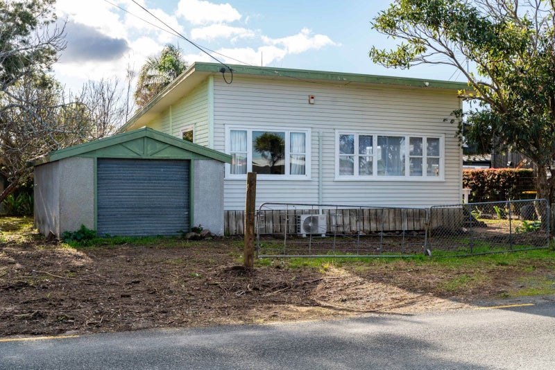 8 Moir Street, Mangawhai - Carousel 2