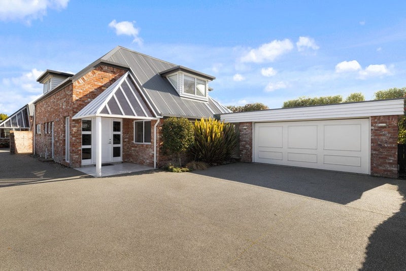 195A Memorial Avenue, Burnside, Christchurch - Carousel 1
