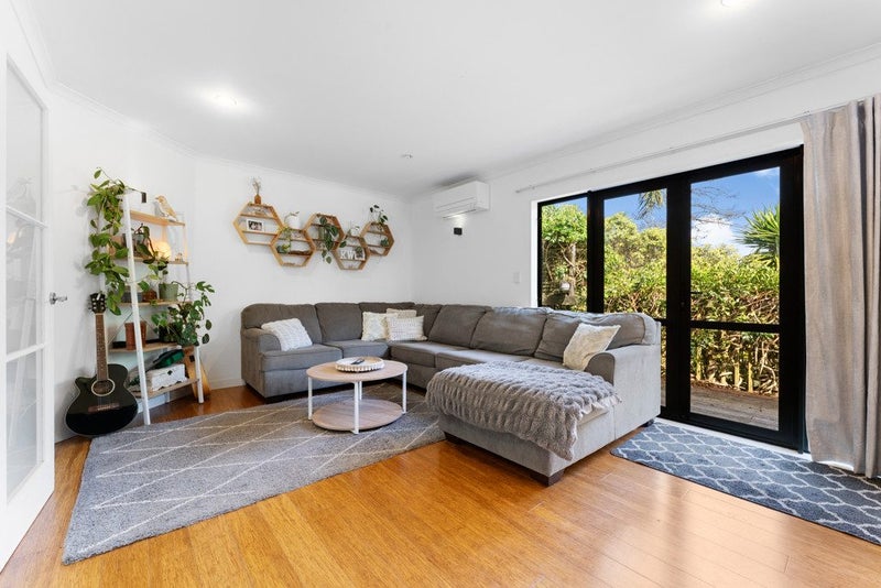 12B Kimberly Grove, Greenhithe, Auckland - Carousel 2