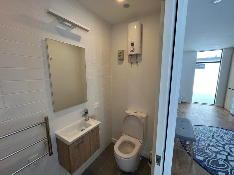 2/97 Taranaki Street, Te Aro, Wellington - Carousel 5