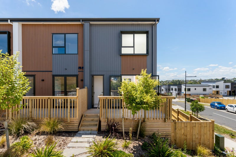 1 Heketara Way, Massey, Auckland - Carousel 2