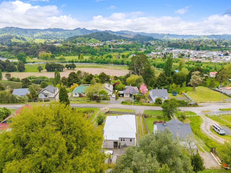 81 Sunshine Road, Taumarunui - Carousel 2