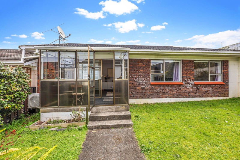 4/57 Moana Avenue, Onehunga, Auckland - Carousel 1