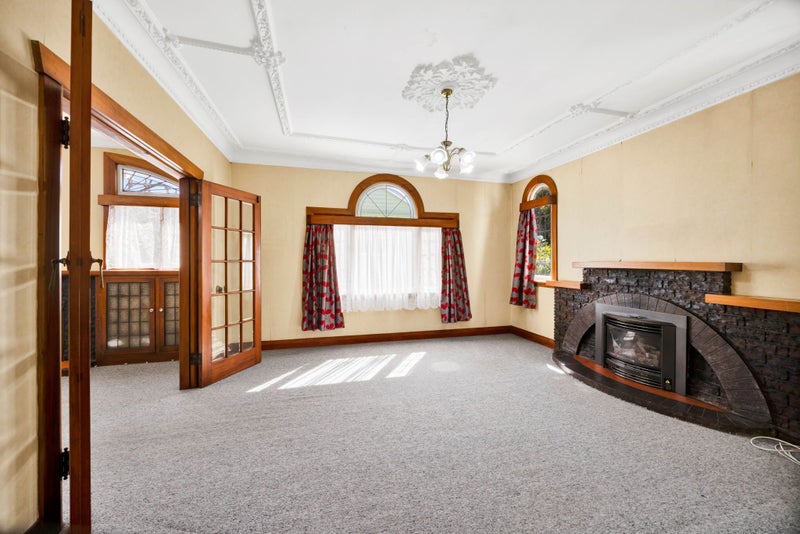 36 Percy Avenue, Stratford, Stratford - Carousel 2
