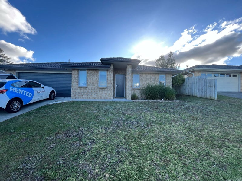 28 Pyne Crescent, Pokeno - Carousel 1