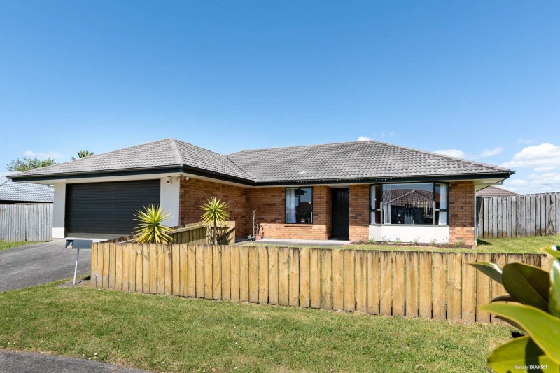 1 Glen Osborne Terrace, Flat Bush, Auckland - Carousel 1