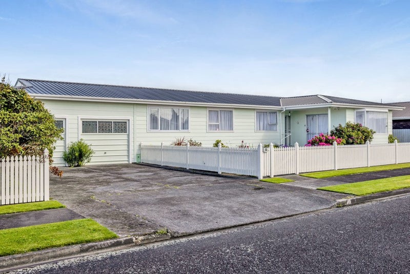 35 Murdoch Street, Hawera - Carousel 25