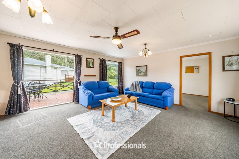 8 Norfolk Street, Wainuiomata, Lower Hutt - Carousel 2