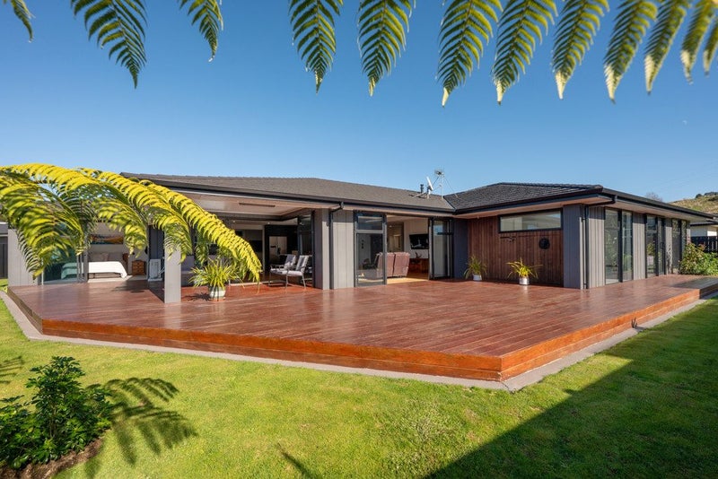 10 Erlam Place, Matipo Heights, Rotorua - Carousel 1