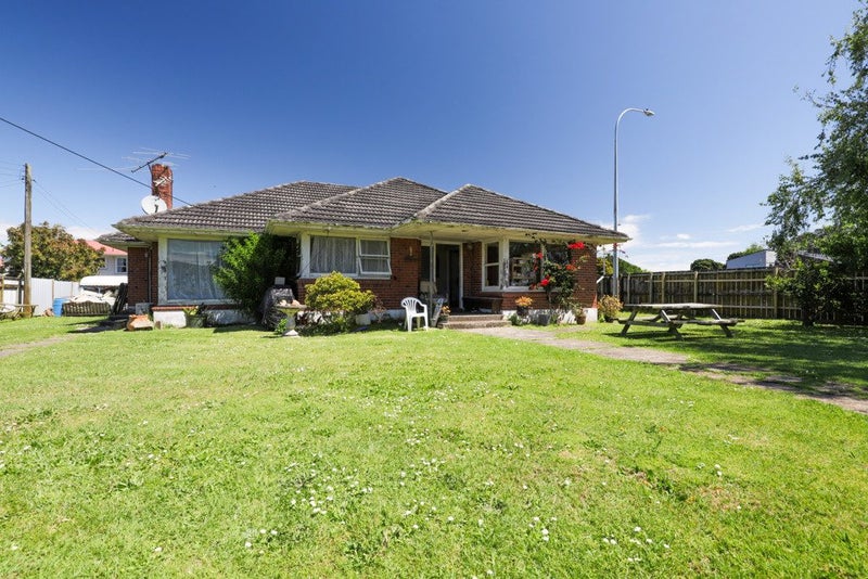 115 St George Street, Papatoetoe, Auckland - Carousel 1