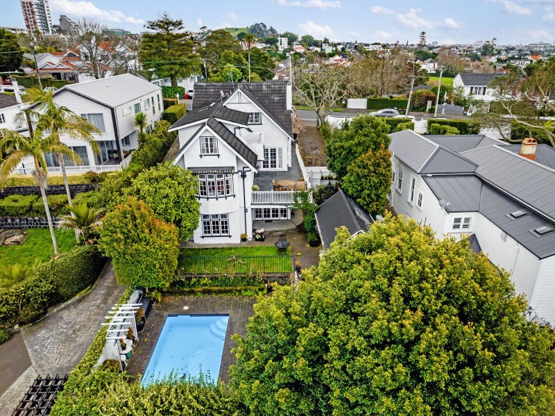 23 Orakei Road, Remuera, Auckland - Carousel 1