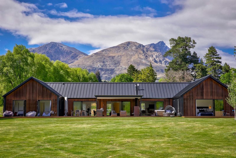 36 DOMAIN RD, Speargrass flat, Queenstown - Carousel 1