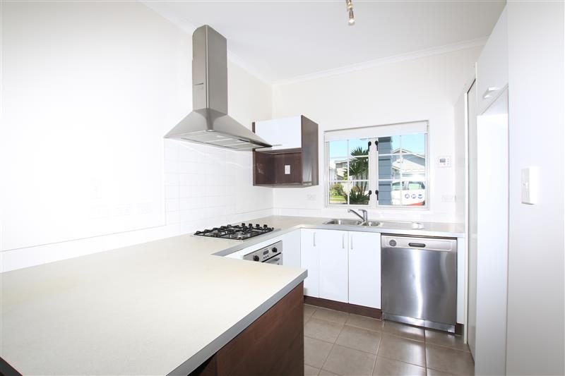 6 Mulvaney Crescent, Henderson, Auckland - Carousel 2