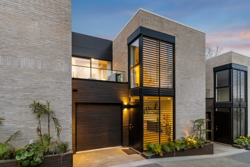 21C Arahia Street, Northcote, Auckland - Carousel 1