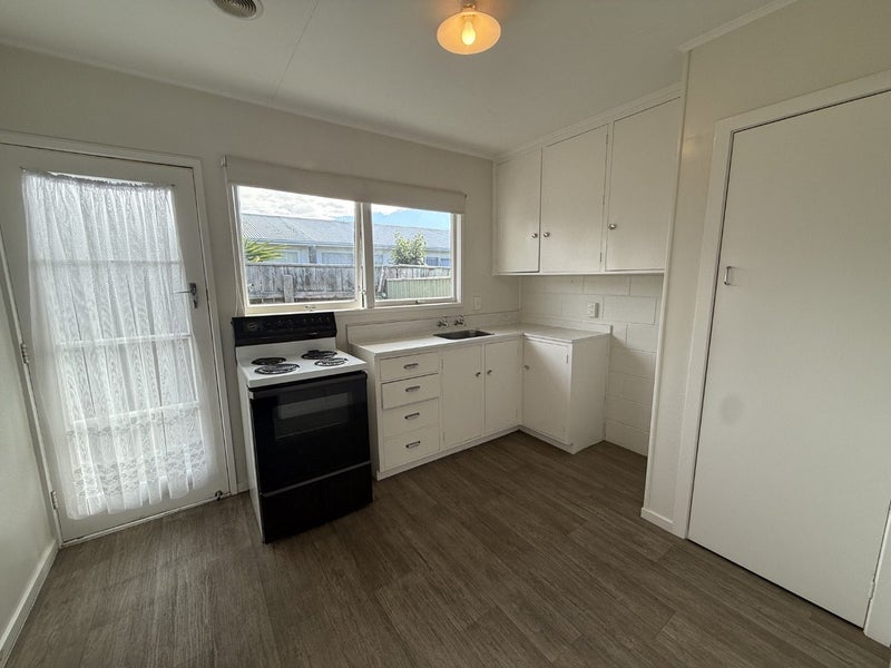 2/25 Fergusson Street, Stoke, Nelson - Carousel 2