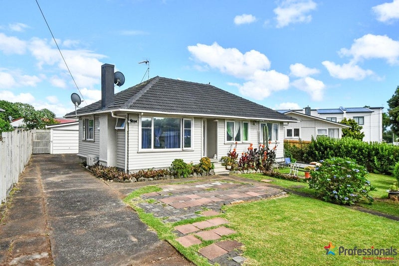 11 Awatere Street, Clover Park, Auckland - Carousel 1