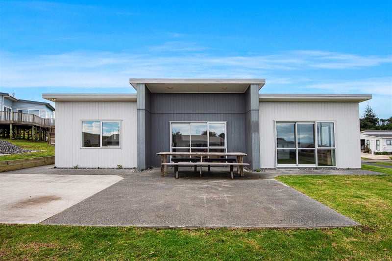2 Tua Tua Place, Baylys Beach - Carousel 21