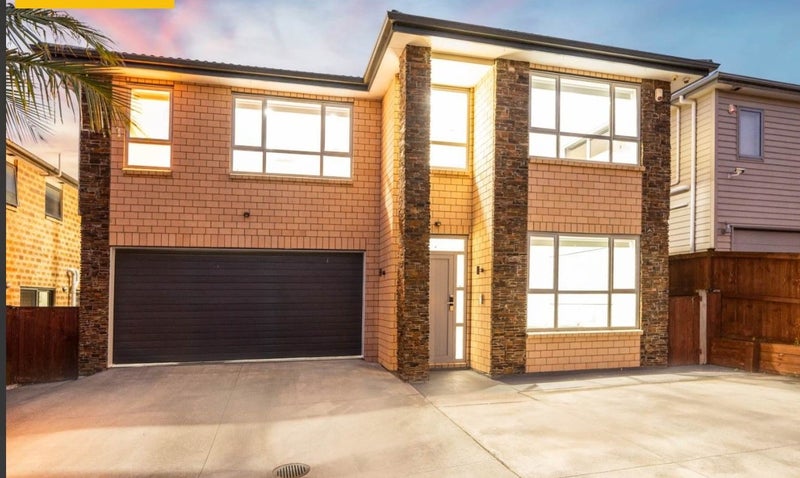 16 Hangahai Road, Flat Bush, Auckland - Carousel 1