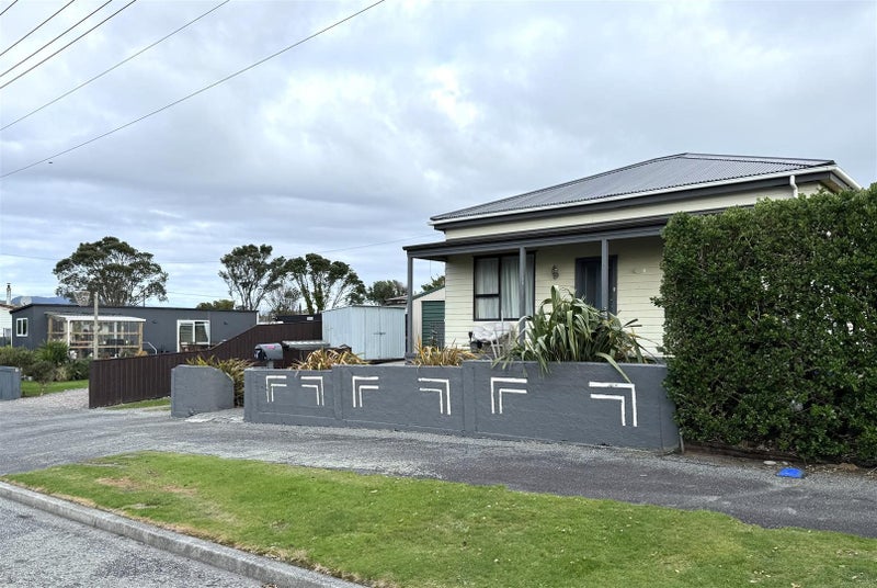 2 Coakley Street, Blaketown, Greymouth - Carousel 1