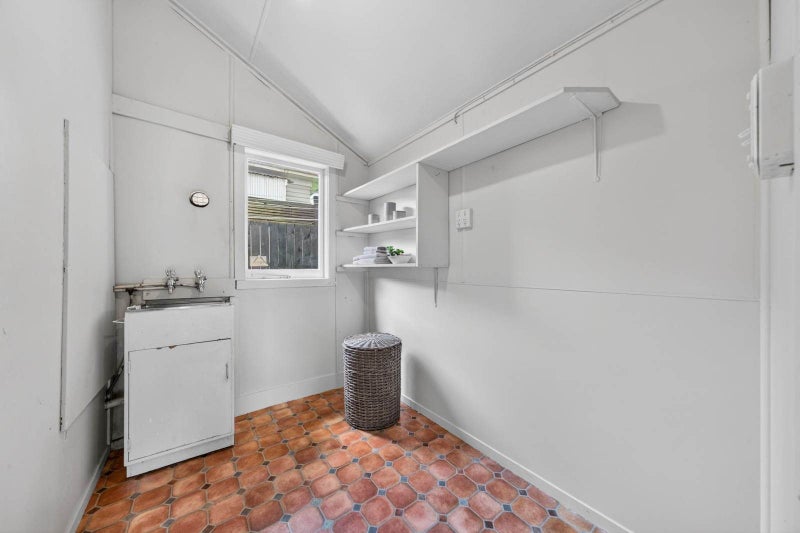 8 Crossfield Road, Glendowie, Auckland - Carousel 40