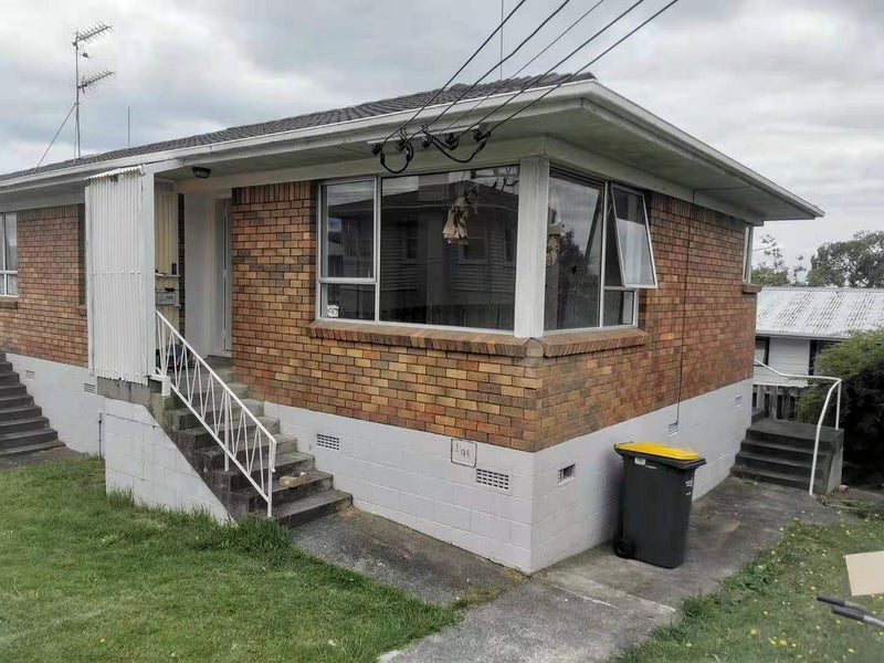 1/178 Chivalry Road, Glenfield, Auckland - Carousel 1