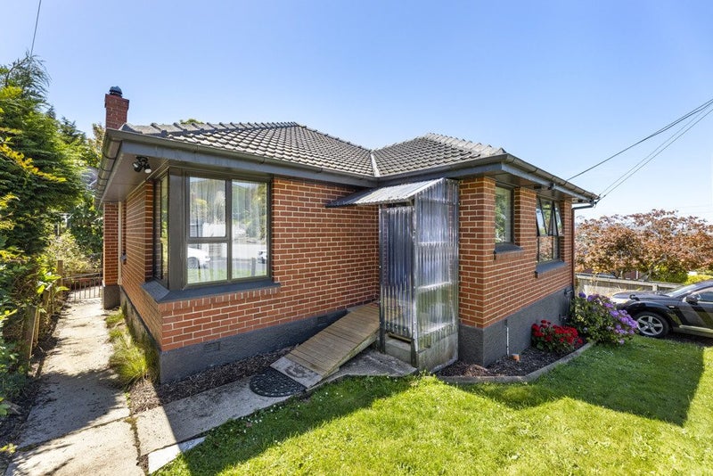 22 Durham Street, Mornington, Dunedin - Carousel 1