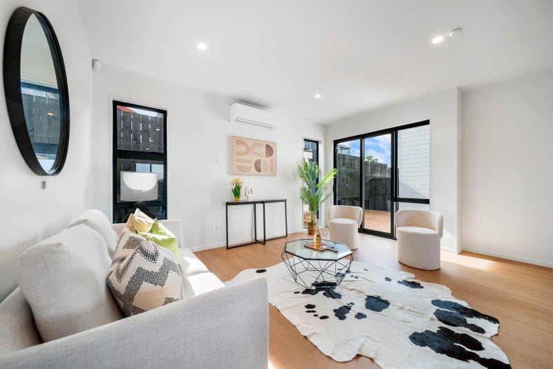 3 Richard Road, Mangere, Auckland - Carousel 2