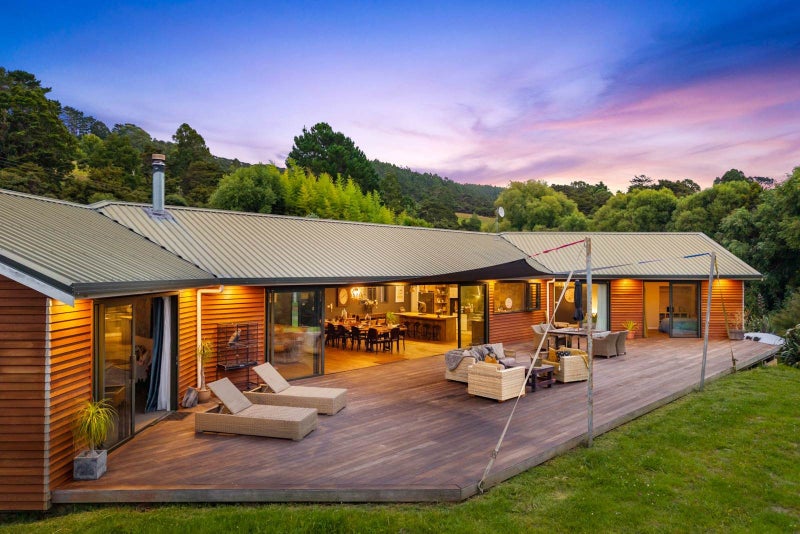 109 Bethells Road, Waitākere, Auckland - Carousel 1