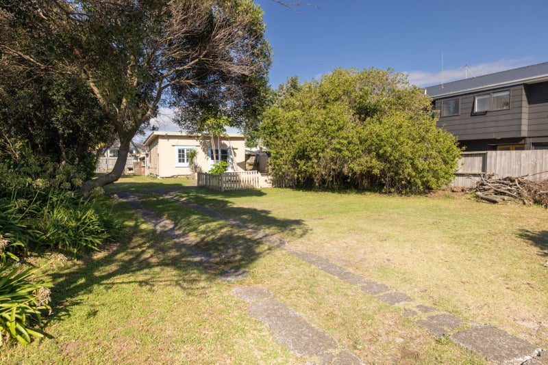808 Papamoa Beach Road, Papamoa Beach, Papamoa - Carousel 2