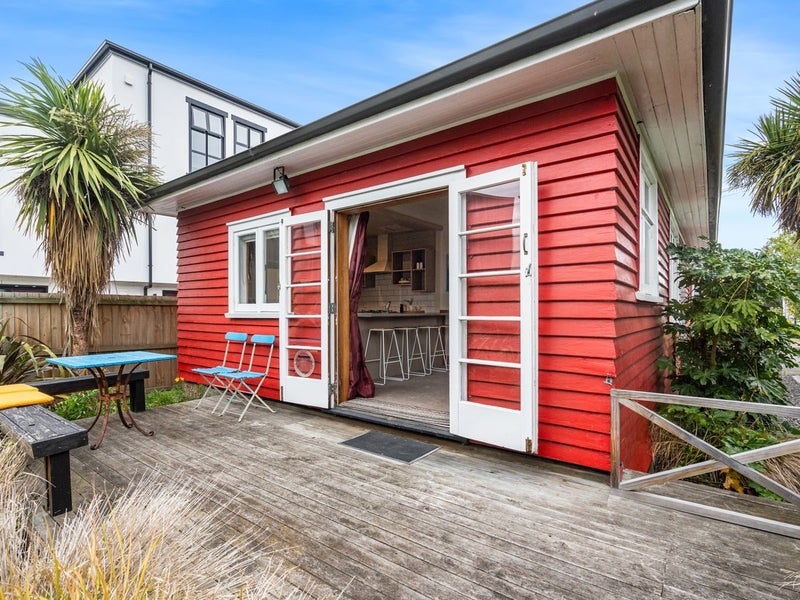 9 Moa Place, Christchurch Central, Christchurch - Carousel 1