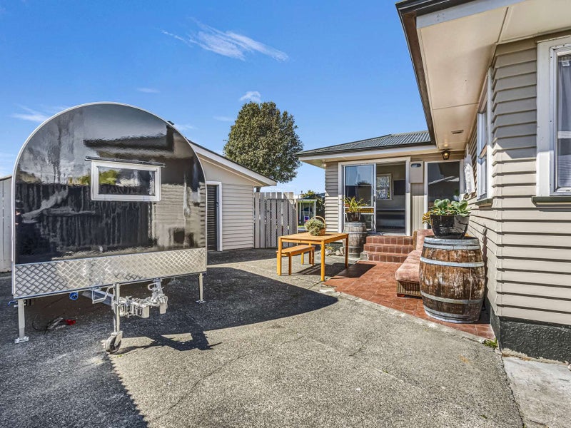 12 Hitchings Avenue, Onekawa, Napier - Carousel 20