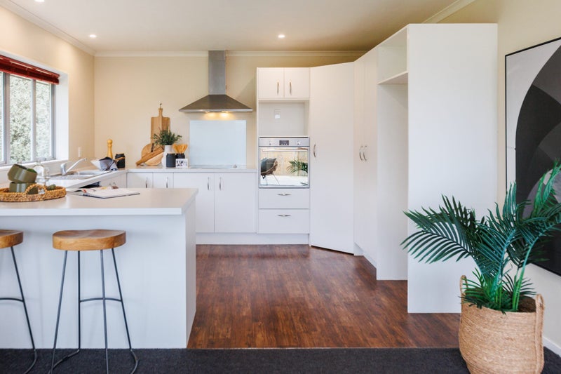 33 Masefield Terrace, Kelvin Grove, Palmerston North - Carousel 2
