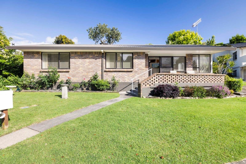 8 Dillon Way, Otumoetai, Tauranga - Carousel 2