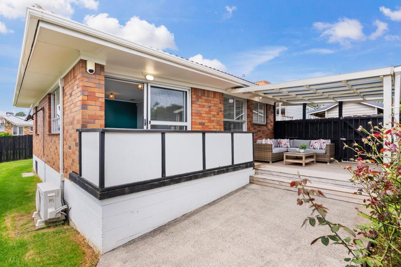 2/5 Porchester Road, Papakura, Papakura - Carousel 1