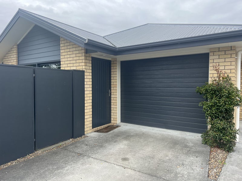 9 Camberley Way, Huntington, Hamilton - Carousel 1