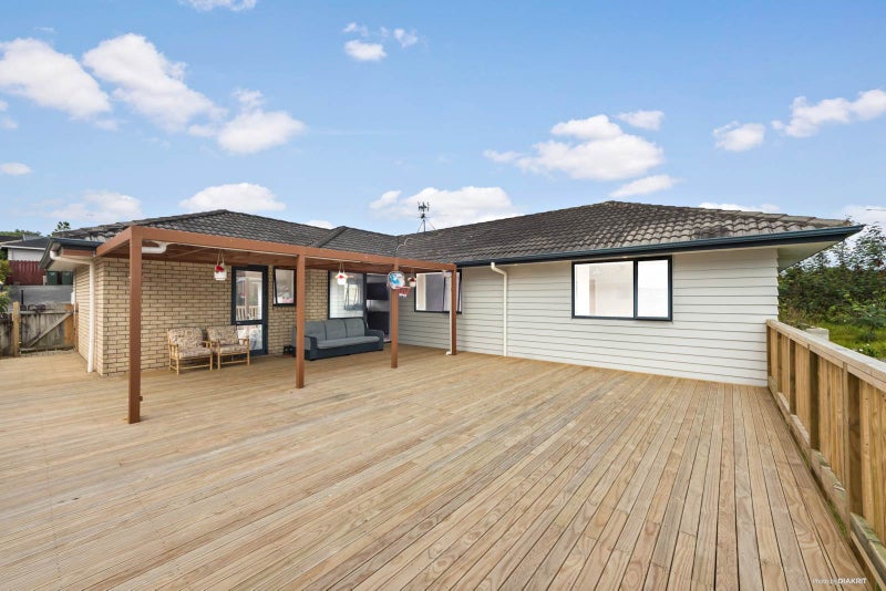 47 Jadewynn Drive, Massey, Auckland - Carousel 1