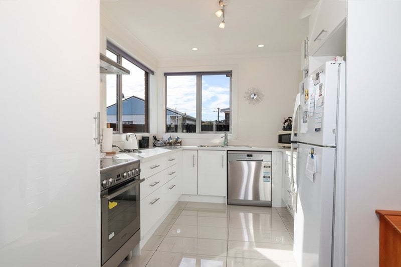 15A Eskvale Street, Saint Kilda, Dunedin - Carousel 2