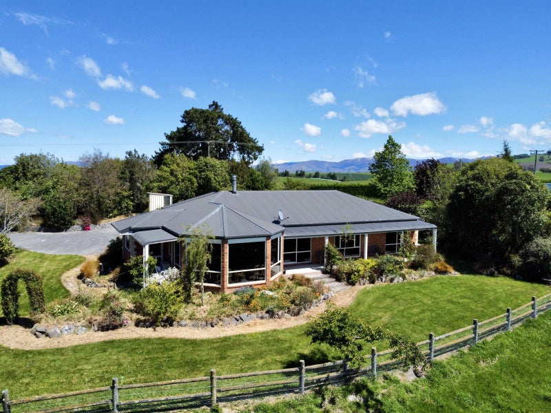 902 Fairview Road, Claremont, Timaru - Carousel 1
