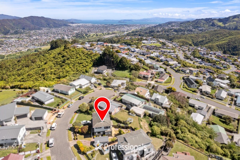 25A Outram Grove, Kelson, Lower Hutt - Carousel 32