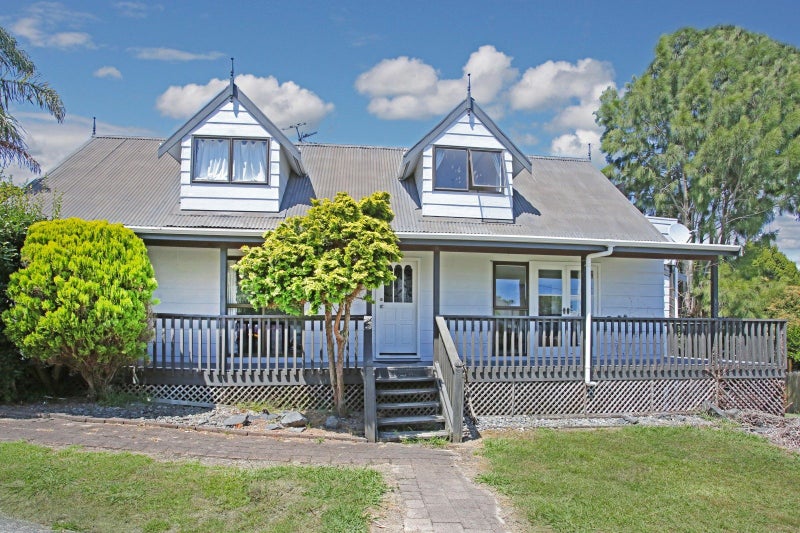 26 Kingsclere Place, Goodwood Heights, Auckland - Carousel 2