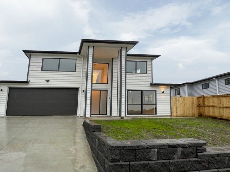 33 Korihi Drive, Swanson, Auckland - Carousel 1